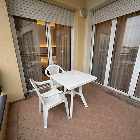 Residence Le Spiagge Rimini Bagian luar foto