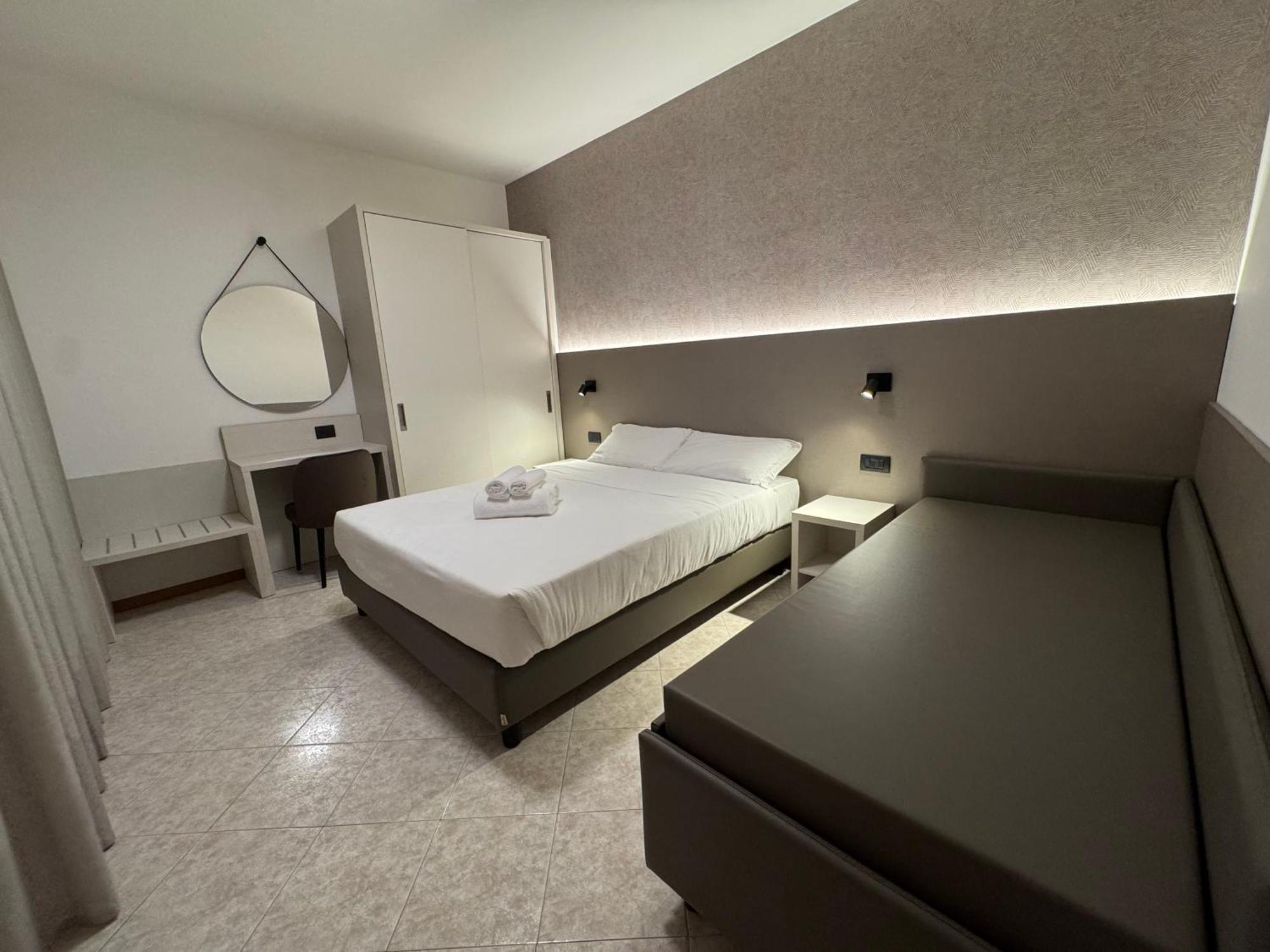 Residence Le Spiagge Rimini Bagian luar foto