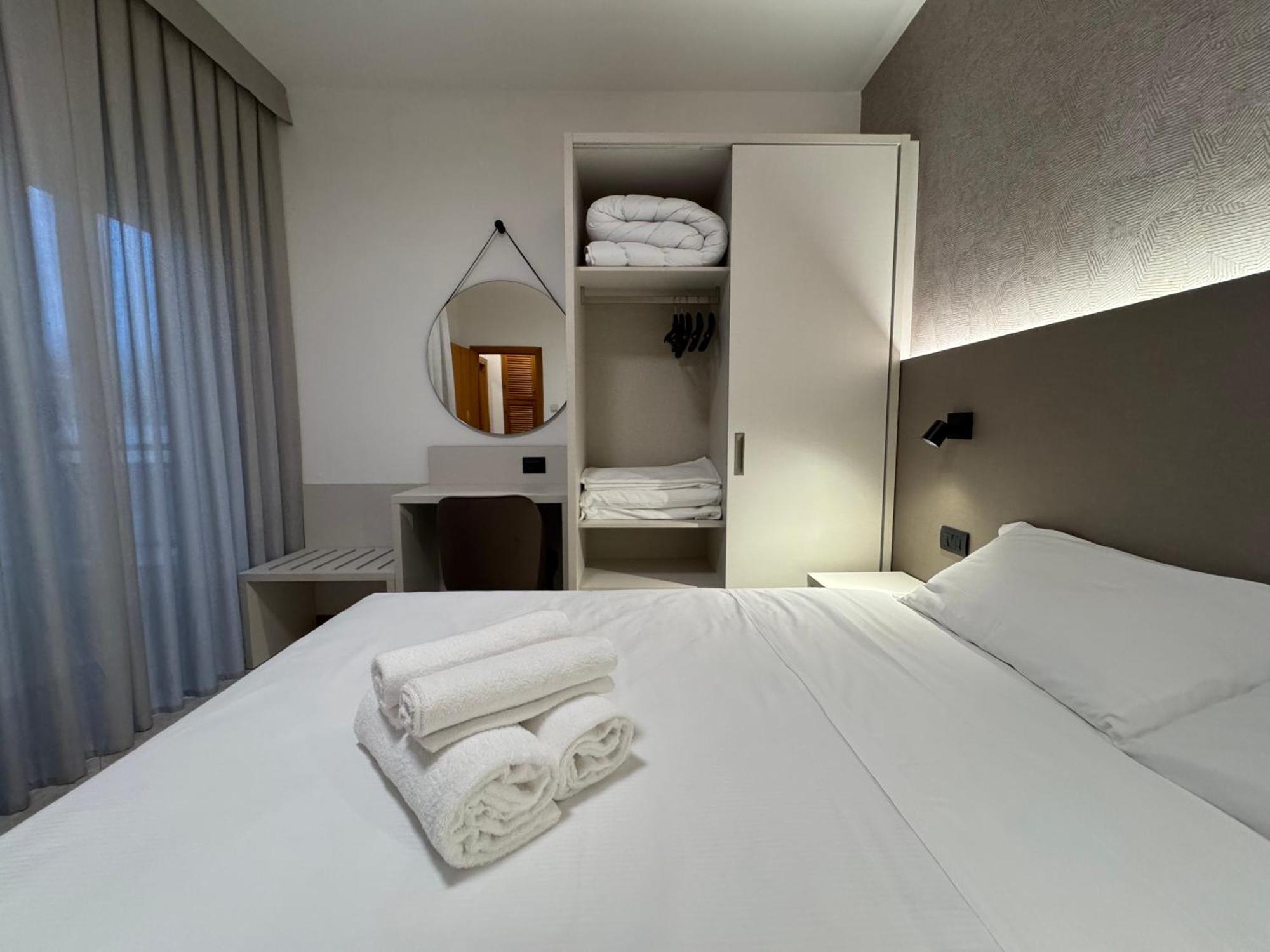 Residence Le Spiagge Rimini Bagian luar foto